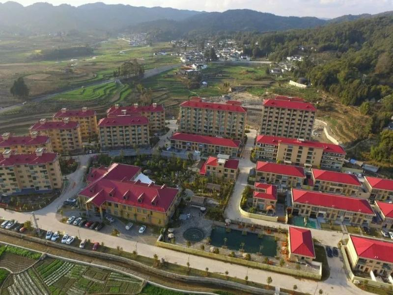 保山市老梨樹溫泉酒店配套37KW二用一備變頻恒壓供水系統(tǒng)一套熱水型