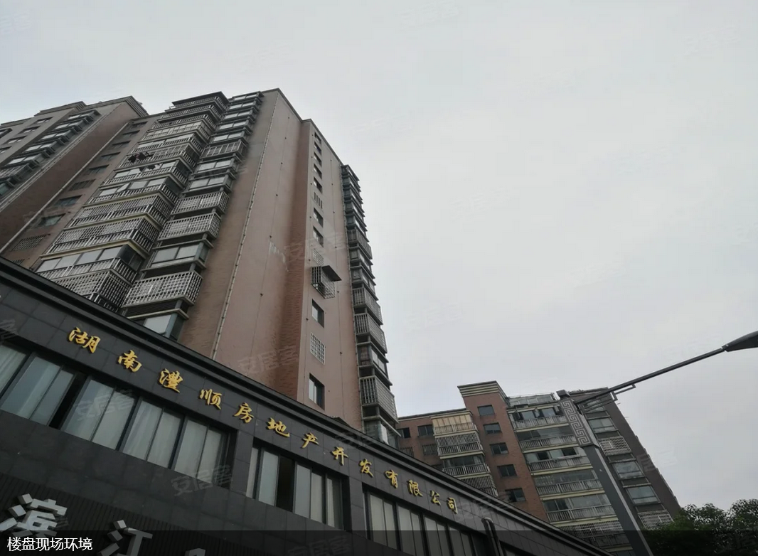 常德市澧縣濱江花園定制3KW全自動恒壓供水設(shè)備一套